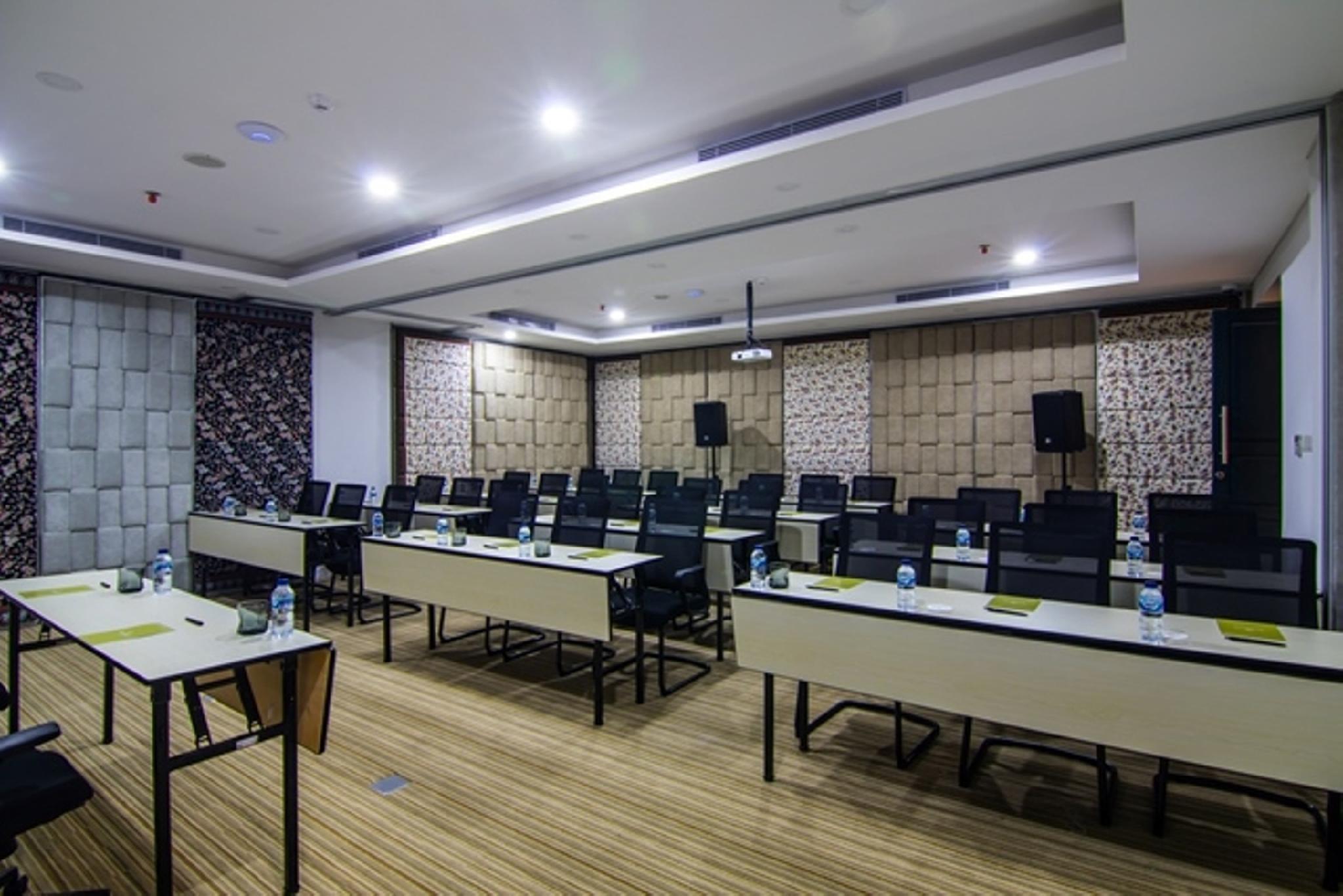 Jambuluwuk Thamrin Hotel Giacarta Esterno foto