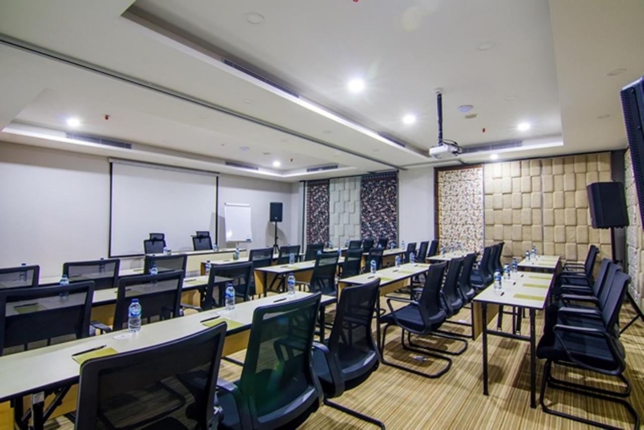 Jambuluwuk Thamrin Hotel Giacarta Esterno foto